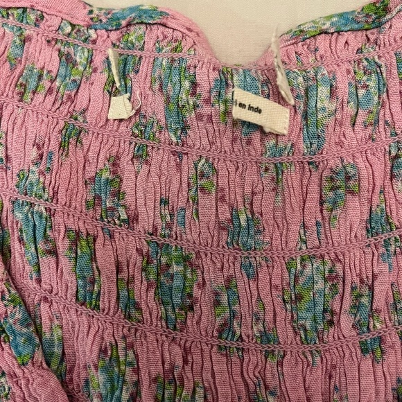 UO Floral Pink Smocked Women's Top🔥FINAL CLEARANCE🔥 - Picture 2 of 5